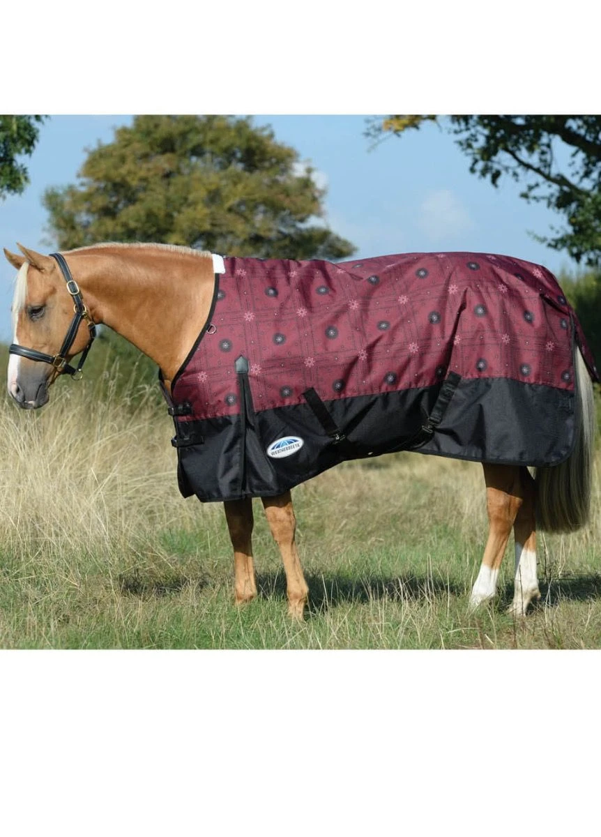 Weatherbeeta Comfitec Essential Standard Neck Medium Turnout- Burgundy Bandana Print/Black 4 Weatherbeeta Comfitec Essential Standard Neck Medium Turnout- Burgundy Bandana Print/Black - Image 2