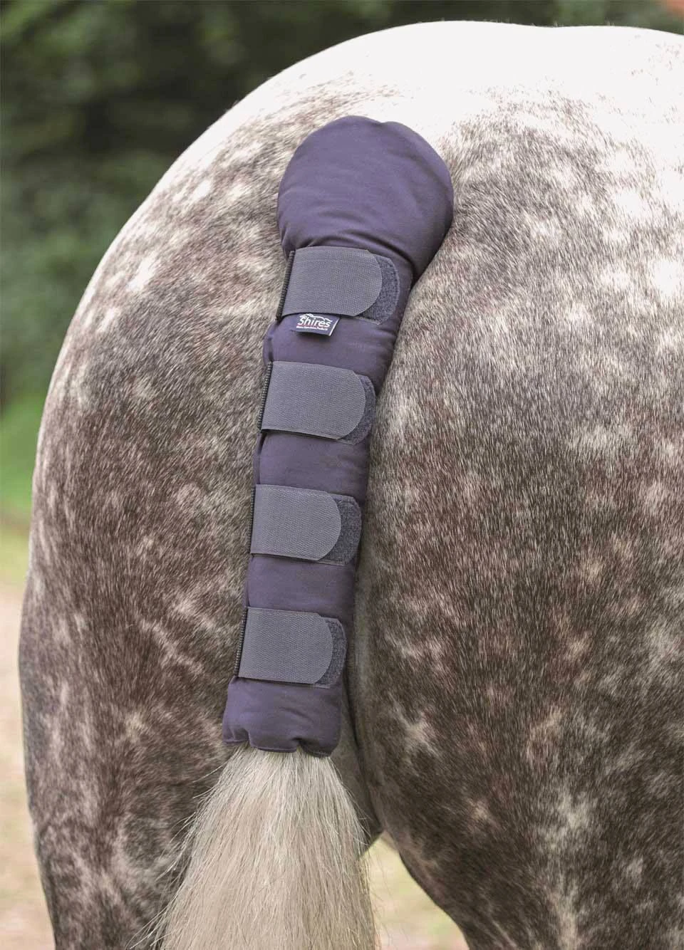 Shires Padded Tail Guard - Navy 3 Shires Padded Tail Guard - Navy
